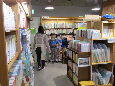 図書館４