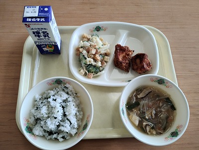 給食