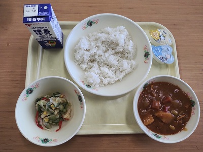 給食