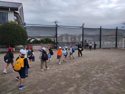中学年出発1