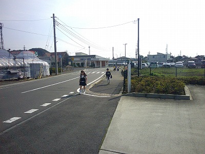 朝４