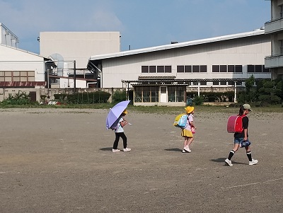登校風景 (2)
