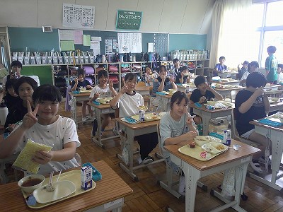 給食３