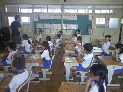 ３年２