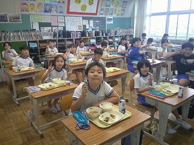 給食３