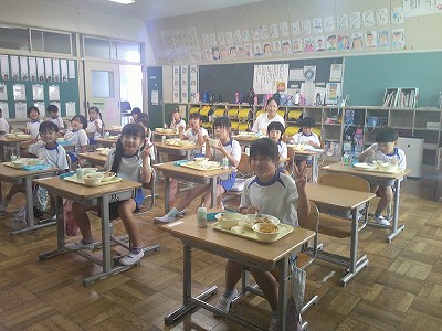 給食４