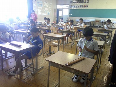 ３年３