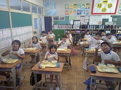 給食４