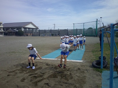 ３年２