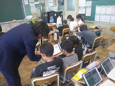 ４年２