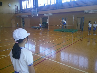 ４年３