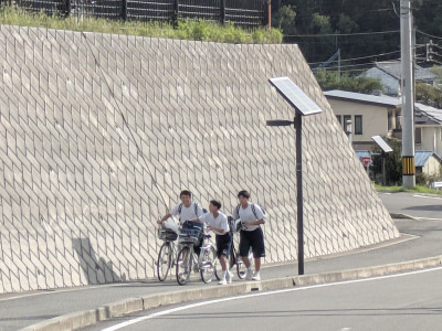 PXL_20250921_230452972